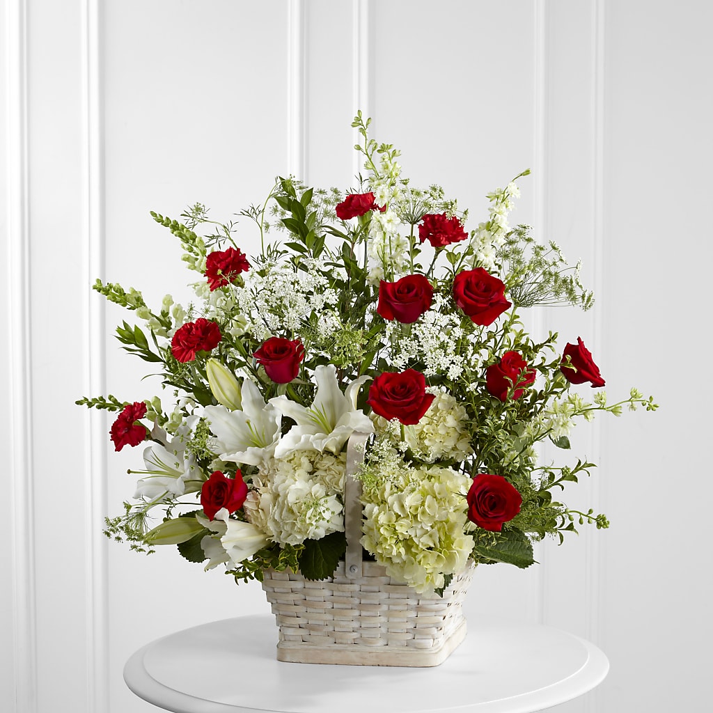 In Loving Memory Arrangement – Hallmark Flower Shoppe, Panama City FL