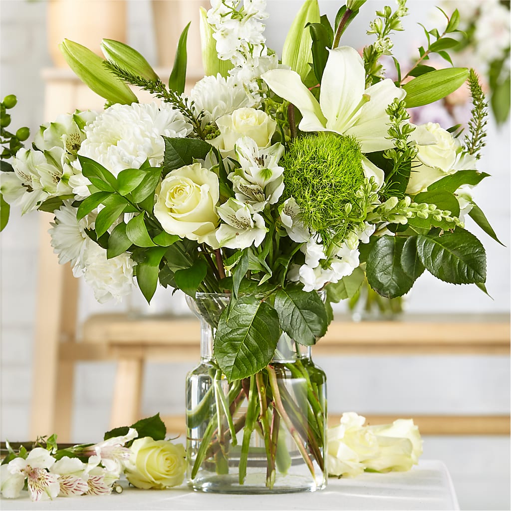 Classic Ivory – A Florist Original – Hallmark Flower Shoppe, Panama City FL