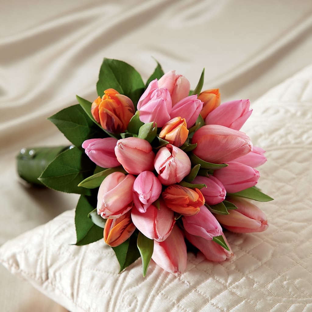 Embraceable Bouquet – Hallmark Flower Shoppe, Panama City FL