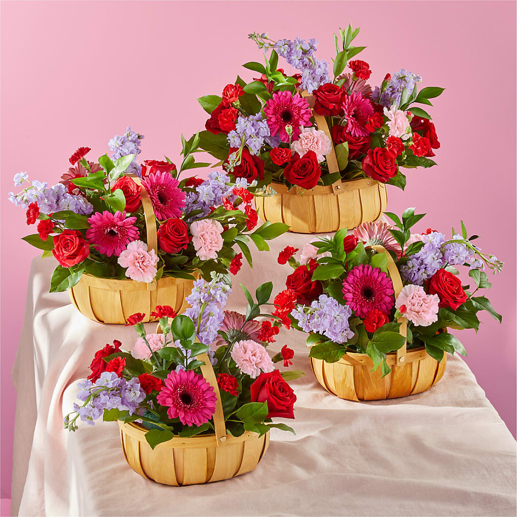 Pink Picnic Basket –  Hallmark Flower Shoppe, Panama City FL