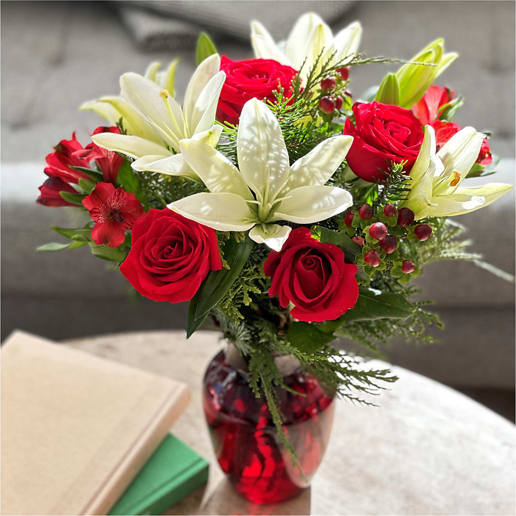 Evergreen Delight Bouquet –  Hallmark Flower Shoppe, Panama City FL